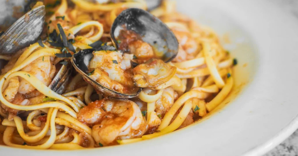 Spaghetti con Sugo di Vongole: La Ricetta Perfetta 