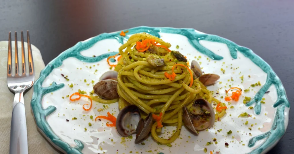 Spaghetti con Sugo di Vongole: La Ricetta Perfetta 