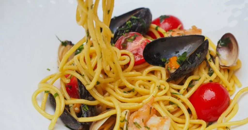 Spaghetti con Sugo di Vongole: La Ricetta Perfetta 